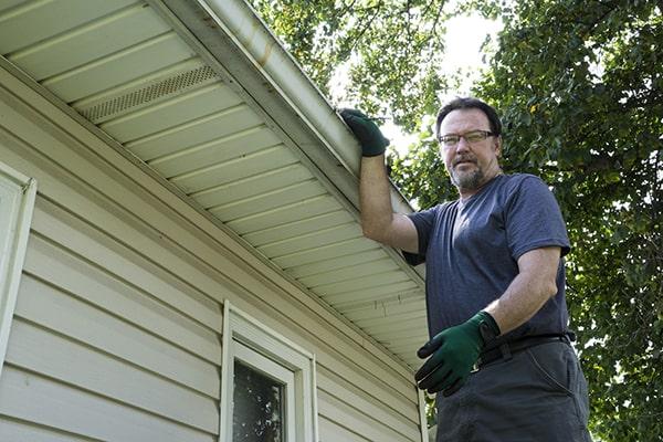 Gutter Cleaning of Wood River office